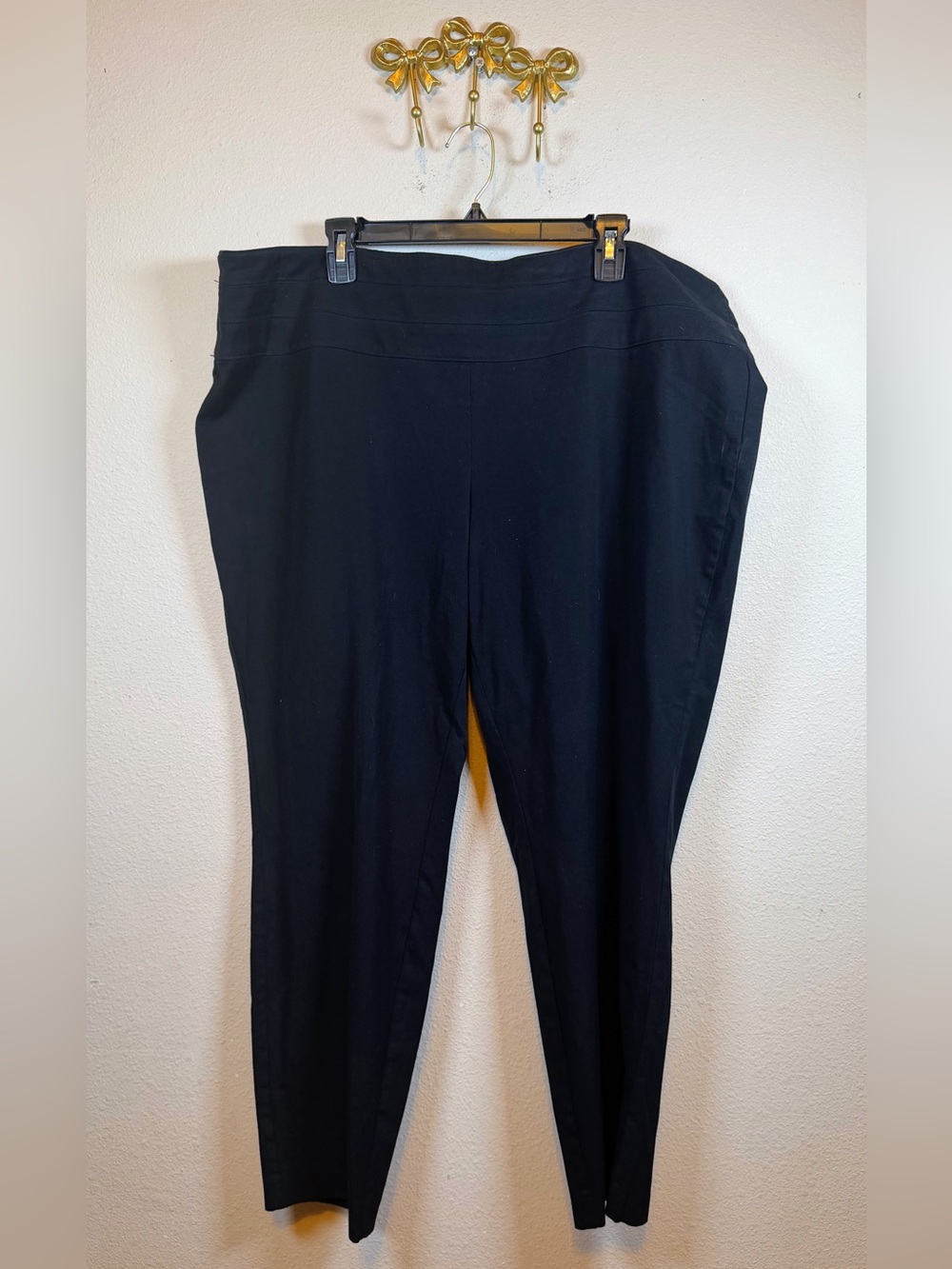 Alfani Black Skinny Ponte Ankle Pants Pull On. Size 22W
